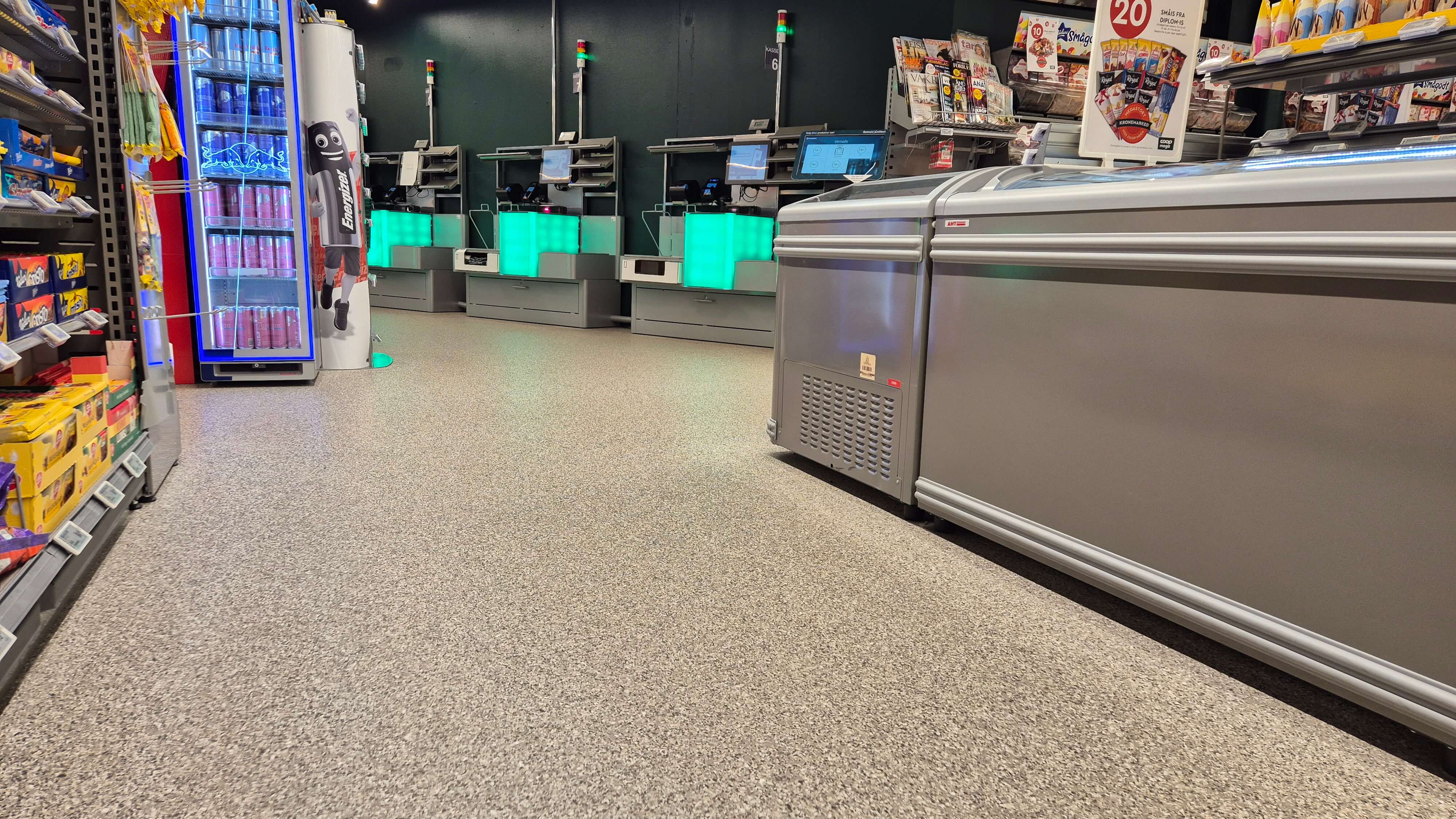 Moderne kontorinteriør med elegant gulvløsning